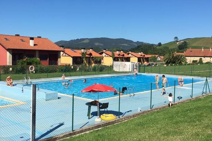 Piscina exterior CDO Entrambasaguas