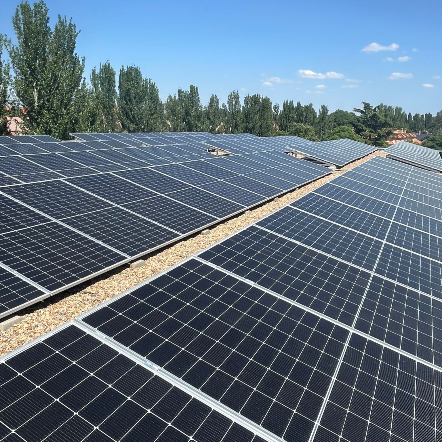 placas solares cdo fitness energia solar sostenibilidad